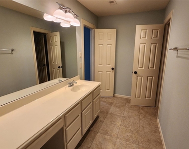 5442 Faircreek Ln Lane - Photo Thumbnail 17
