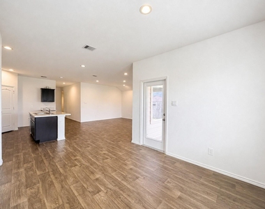 21518 Corsica Cove Court - Photo Thumbnail 13