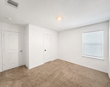 21518 Corsica Cove Court - Photo Thumbnail 4