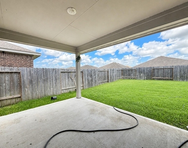 21518 Corsica Cove Court - Photo Thumbnail 20