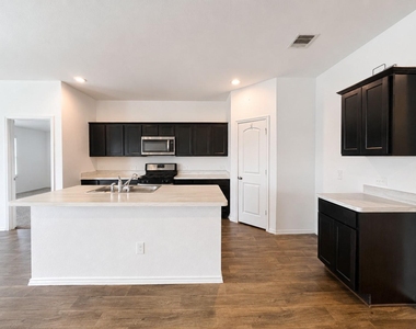 21518 Corsica Cove Court - Photo Thumbnail 10