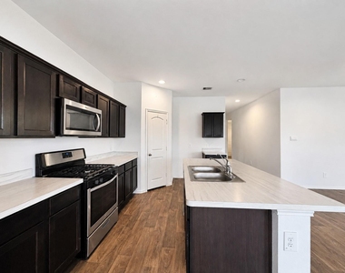 21518 Corsica Cove Court - Photo Thumbnail 9