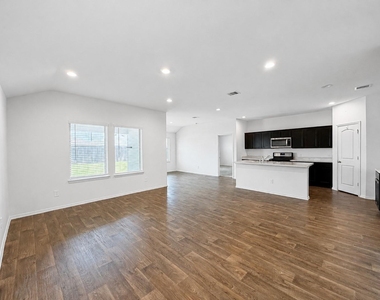 21518 Corsica Cove Court - Photo Thumbnail 8