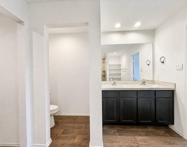 21518 Corsica Cove Court - Photo Thumbnail 17