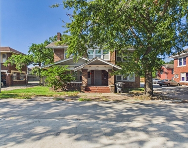 1630 Richmond Avenue - Photo Thumbnail 17