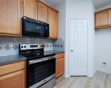 19211 Caribou Ridge Drive - Photo Thumbnail 9