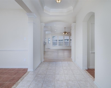 19211 Caribou Ridge Drive - Photo Thumbnail 17