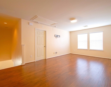 15602 Waumsley Way - Photo Thumbnail 17
