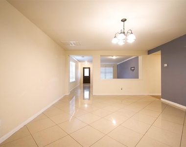 15602 Waumsley Way - Photo Thumbnail 10