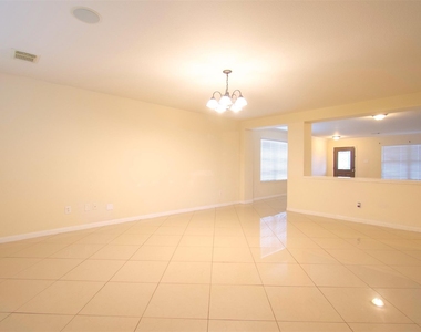 15602 Waumsley Way - Photo Thumbnail 12