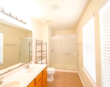 15602 Waumsley Way - Photo Thumbnail 25