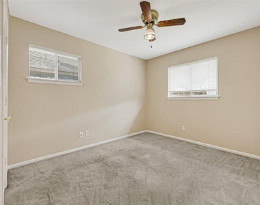 3816 Newton Drive - Photo Thumbnail 14