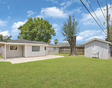 3816 Newton Drive - Photo Thumbnail 18