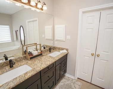 16531 Village View Trail - Photo Thumbnail 18