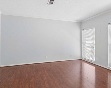 5914 Willowbend Boulevard - Photo Thumbnail 4