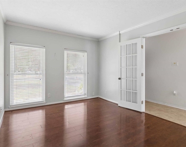 5914 Willowbend Boulevard - Photo Thumbnail 3