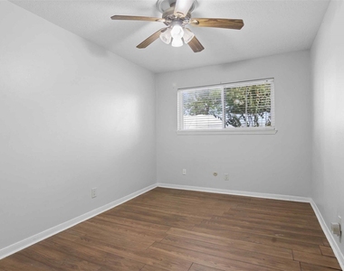 5914 Willowbend Boulevard - Photo Thumbnail 12
