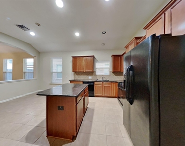15815 Egret Field Lane - Photo Thumbnail 2