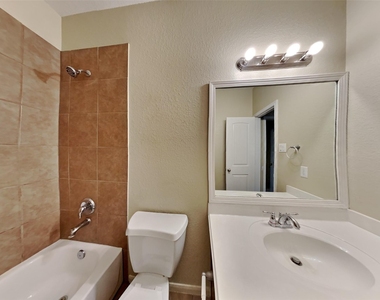 15815 Egret Field Lane - Photo Thumbnail 12