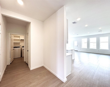 6815 Harvest Wheat Lane - Photo Thumbnail 11
