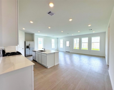 6815 Harvest Wheat Lane - Photo Thumbnail 14