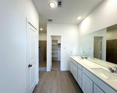 6815 Harvest Wheat Lane - Photo Thumbnail 27
