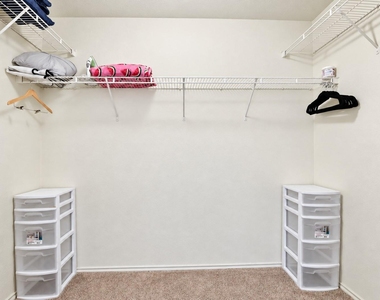 9519 Maple Green Lane - Photo Thumbnail 19