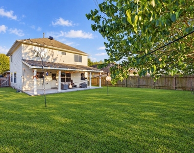 9519 Maple Green Lane - Photo Thumbnail 2