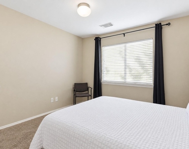 9519 Maple Green Lane - Photo Thumbnail 21