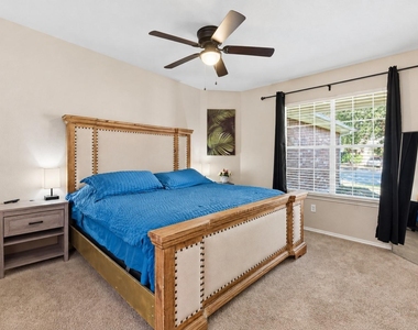 9519 Maple Green Lane - Photo Thumbnail 15