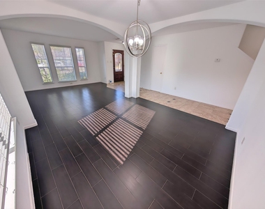 18119 Sweet Juniper Lane - Photo Thumbnail 3