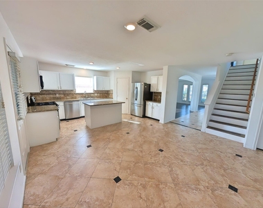 18119 Sweet Juniper Lane - Photo Thumbnail 5