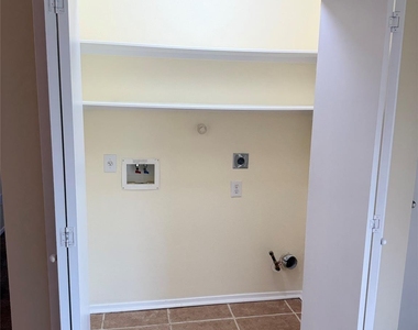 1539 Nichole Woods Drive - Photo Thumbnail 12