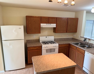 1539 Nichole Woods Drive - Photo Thumbnail 4