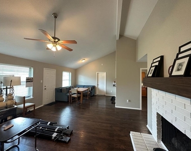 10921 Pecan Drive - Photo Thumbnail 10