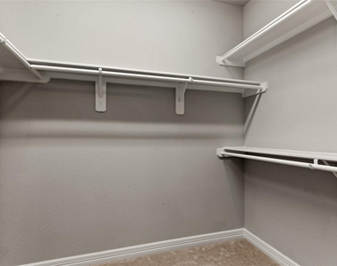 9511 Towne Lake Parkway - Photo Thumbnail 14