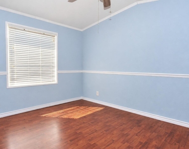 10011 Berrybriar Lane - Photo Thumbnail 12