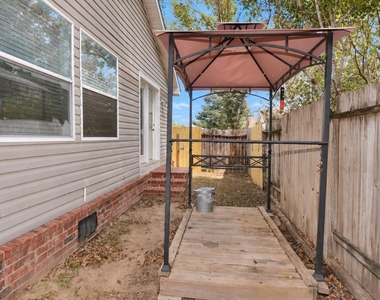 10011 Berrybriar Lane - Photo Thumbnail 16