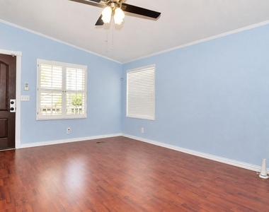 10011 Berrybriar Lane - Photo Thumbnail 3