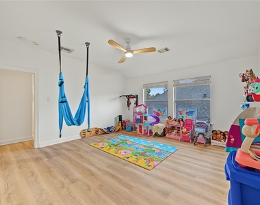 11 Tillamook Court - Photo Thumbnail 26