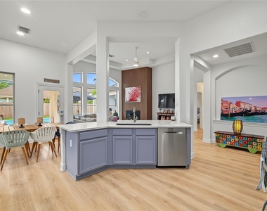 11 Tillamook Court - Photo Thumbnail 12