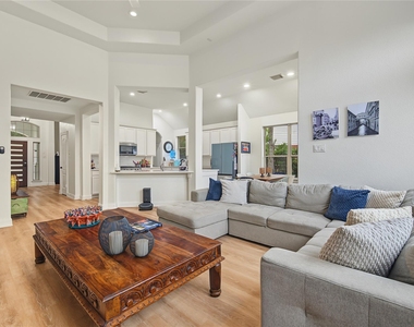 11 Tillamook Court - Photo Thumbnail 9
