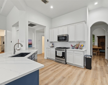 11 Tillamook Court - Photo Thumbnail 11