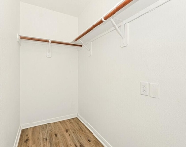 9927 Sanders Rose Lane - Photo Thumbnail 12