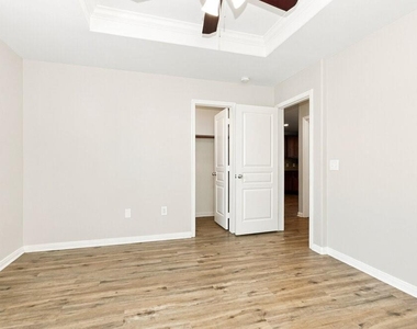 9927 Sanders Rose Lane - Photo Thumbnail 8