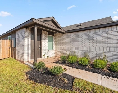 1627 Winwood Drive - Photo Thumbnail 1