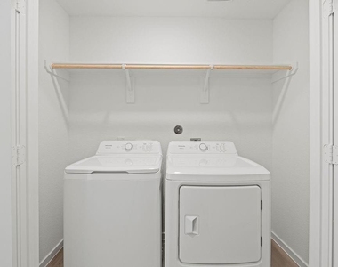 1627 Winwood Drive - Photo Thumbnail 19
