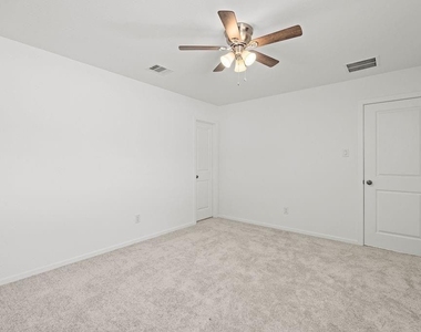 1627 Winwood Drive - Photo Thumbnail 16