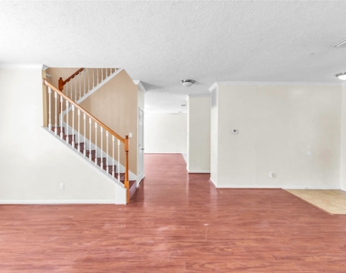 14811 Stocklin Court - Photo Thumbnail 10