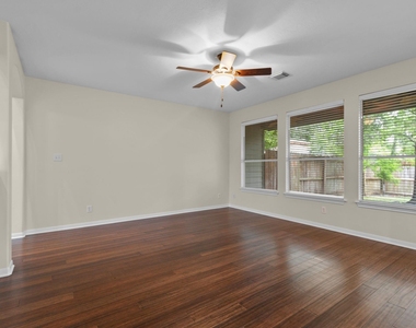142 W Burberry Circle - Photo Thumbnail 9